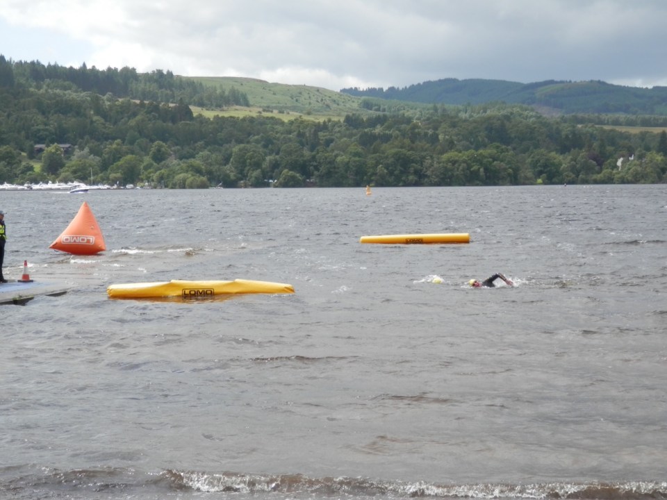 Close finish in the one mile race